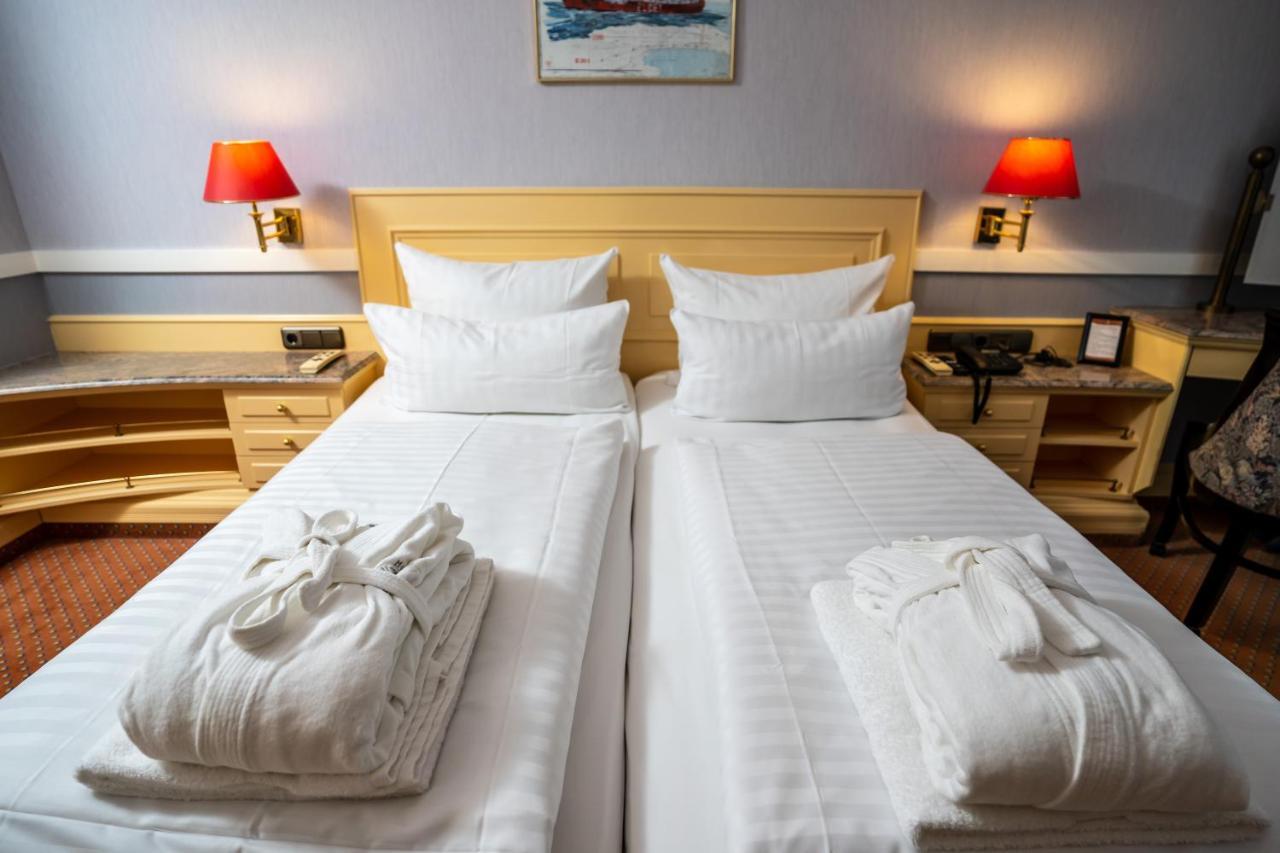 Hotel Strandperle Куксхавен Екстериор снимка