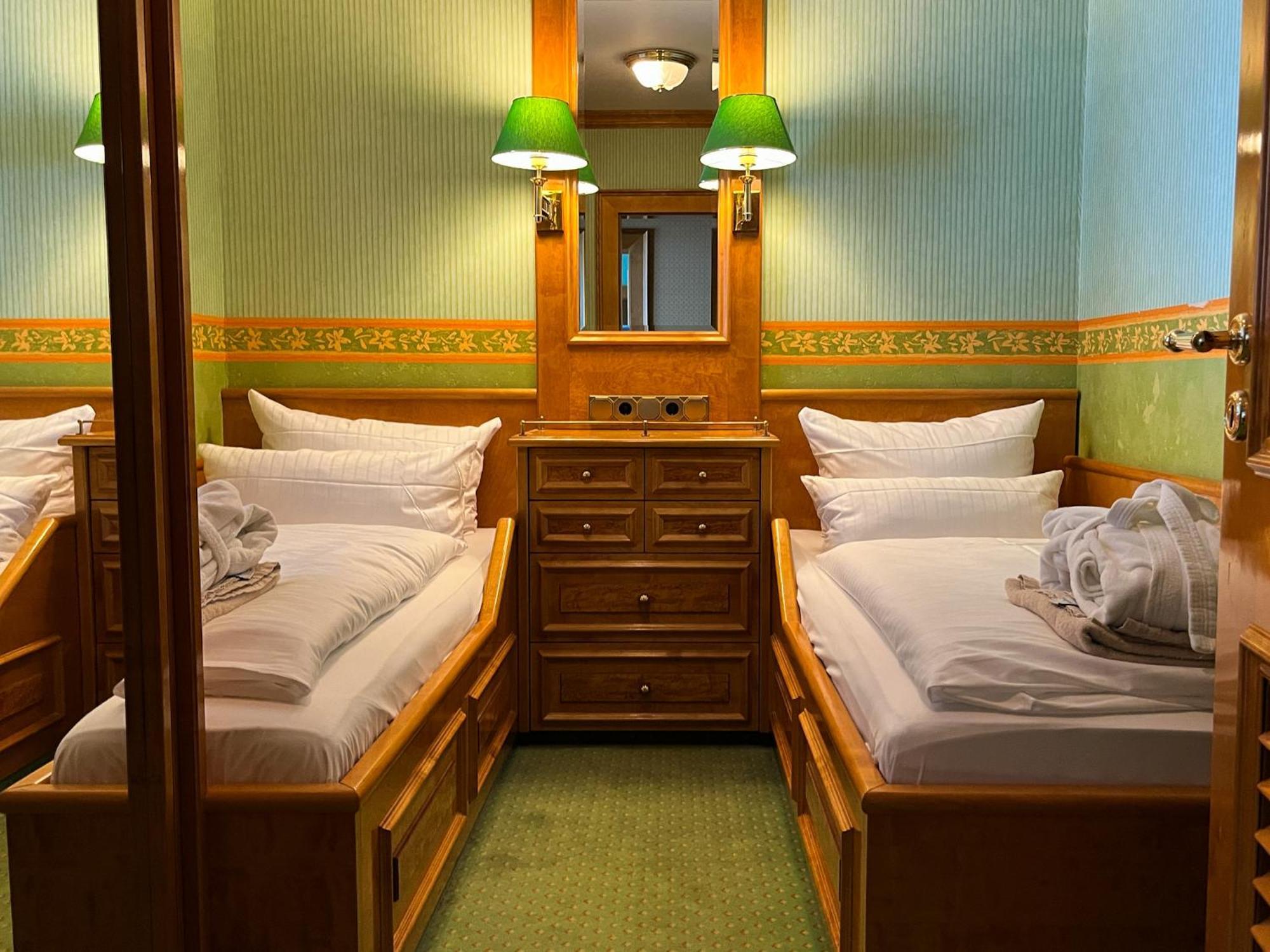 Hotel Strandperle Куксхавен Екстериор снимка
