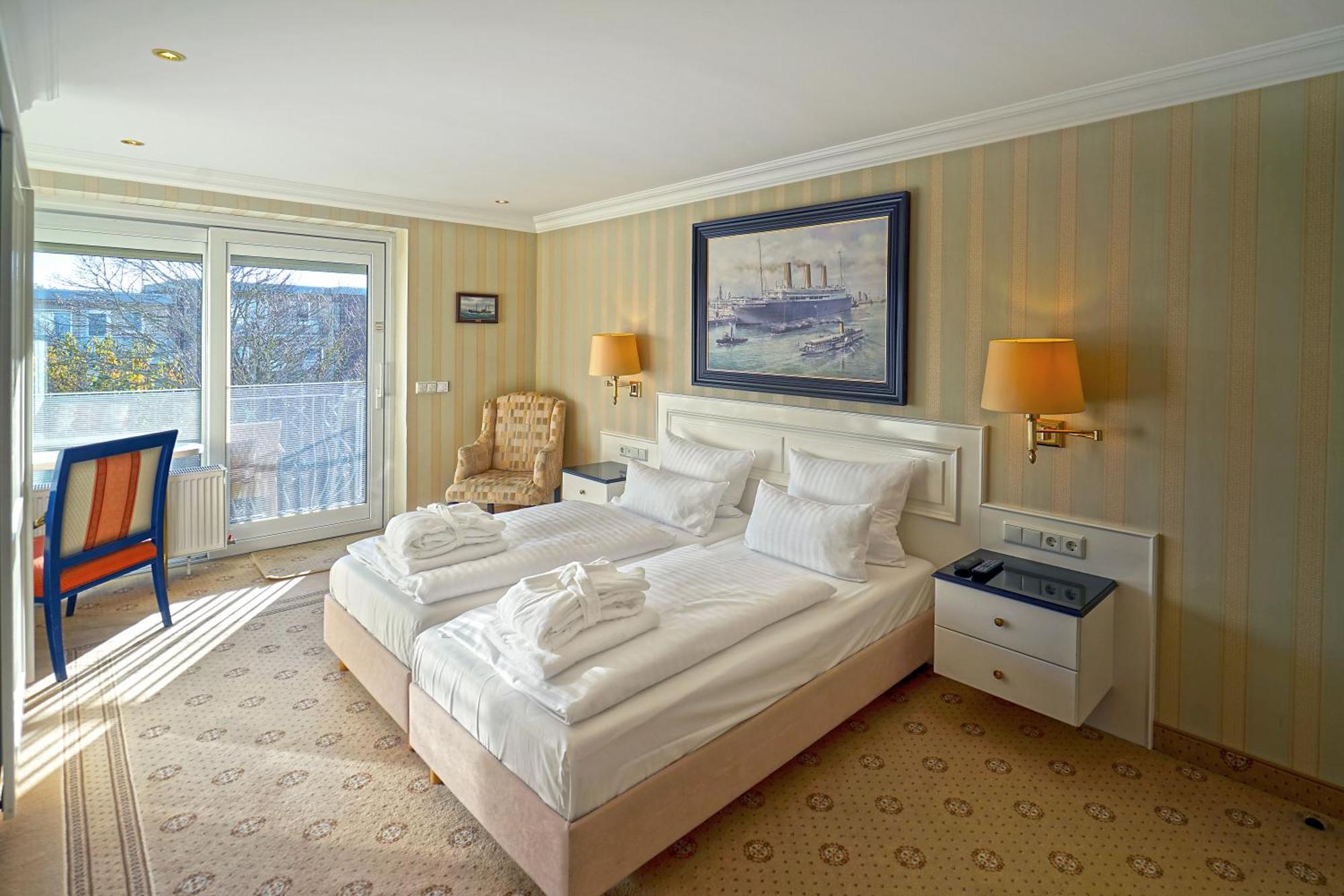 Hotel Strandperle Куксхавен Екстериор снимка